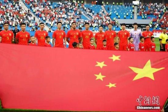 年轻的少妇中文